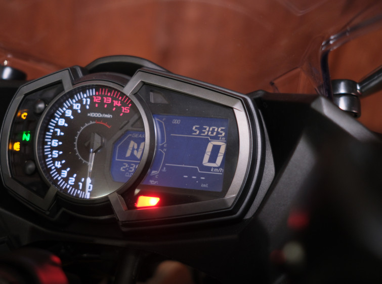 Мотоцикл Kawasaki Ninja 400 з пробігом 5305 км