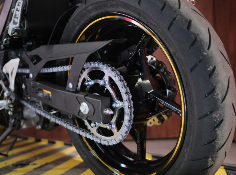 Мотоцикл Kawasaki Ninja 400 з пробігом 5305 км
