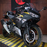 Мотоцикл Kawasaki Ninja 400 з пробігом 5305 км