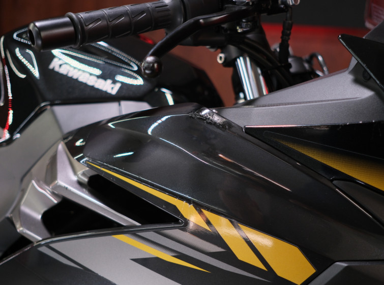 Мотоцикл Kawasaki Ninja 400 з пробігом 5305 км