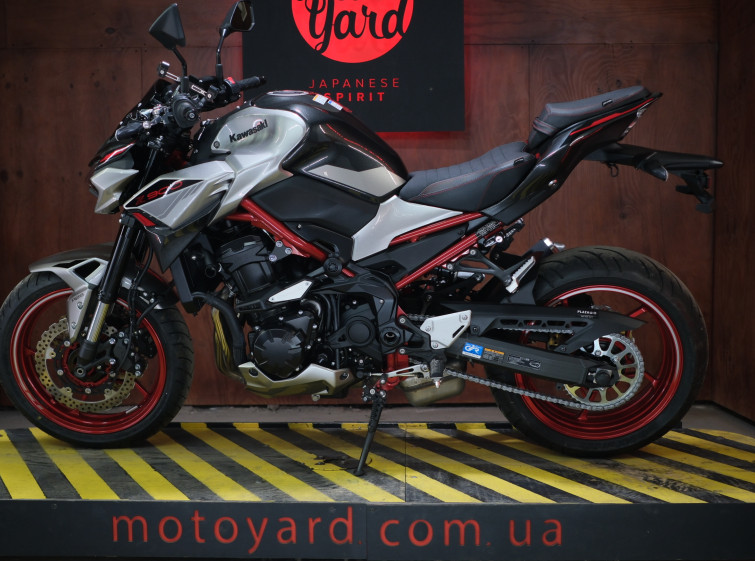 Мотоцикл Kawasaki Z900 с пробегом 7500 км