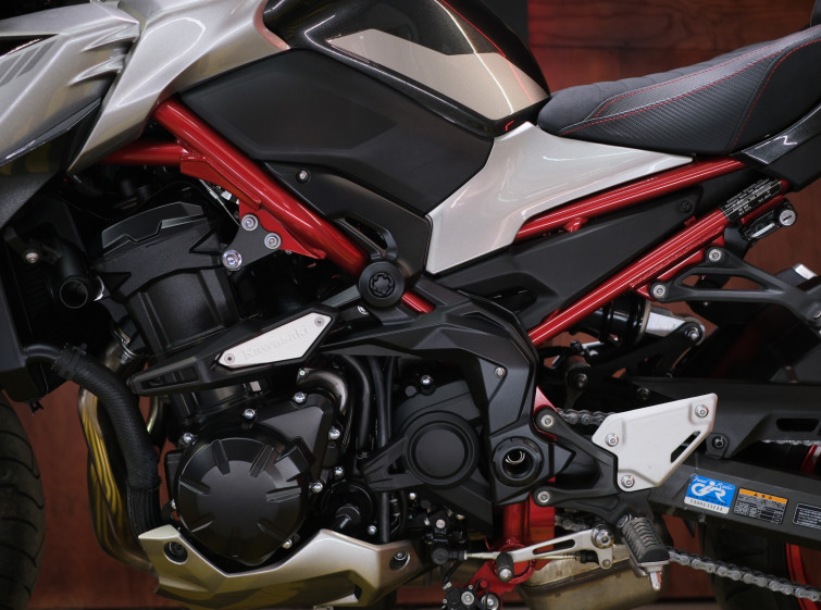 Мотоцикл Kawasaki Z900 с пробегом 7500 км