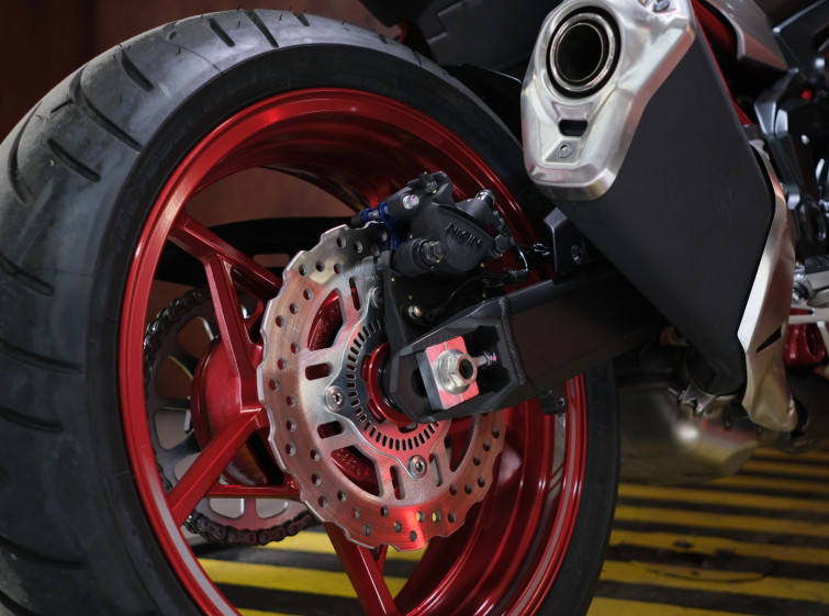 Мотоцикл Kawasaki Z900 с пробегом 7500 км
