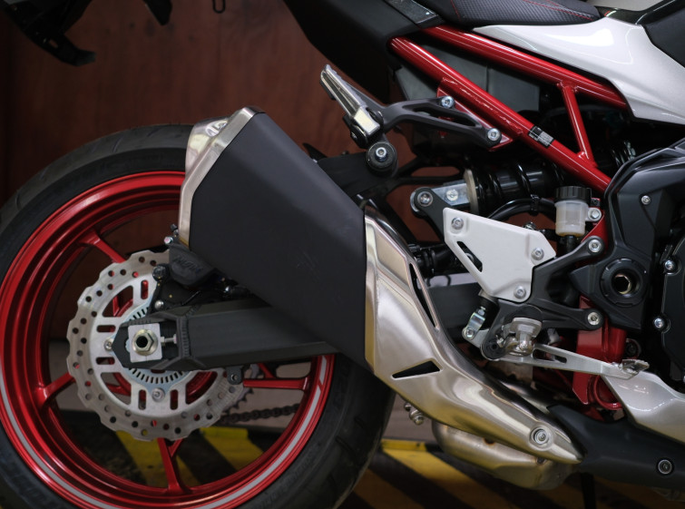Мотоцикл Kawasaki Z900 с пробегом 7500 км