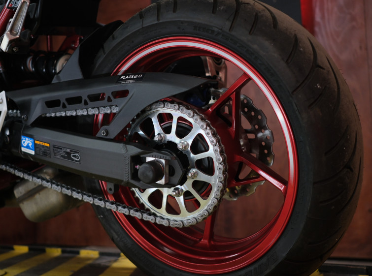 Мотоцикл Kawasaki Z900 с пробегом 7500 км