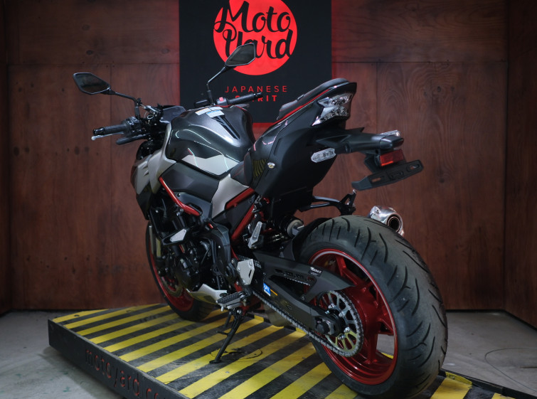 Мотоцикл Kawasaki Z900 с пробегом 7500 км