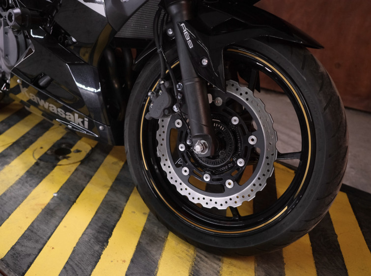Мотоцикл Kawasaki Ninja 400 с пробегом 6818 км