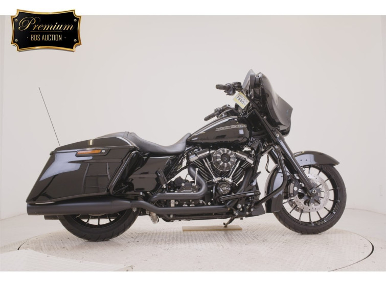 Мотоцикл HD STREET GLIDE FLHXS1870 с пробегом 8032 km