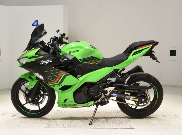 Мотоцикл Kawasaki NINJA400 з пробігом 17564 km з пробігом 17564 km