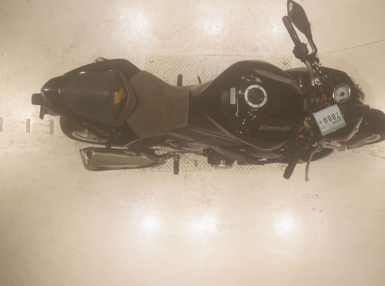 Мотоцикл Kawasaki Z1000 с пробегом 28172 km с пробегом 28172 km
