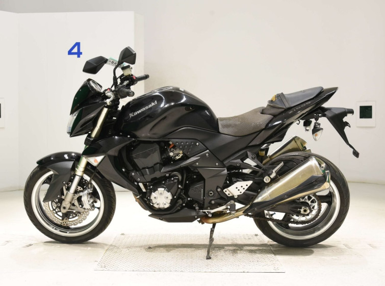 Мотоцикл Kawasaki Z1000 с пробегом 28172 km с пробегом 28172 km