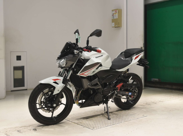Мотоцикл Kawasaki Z400 с пробегом 14772 km с пробегом 14772 km