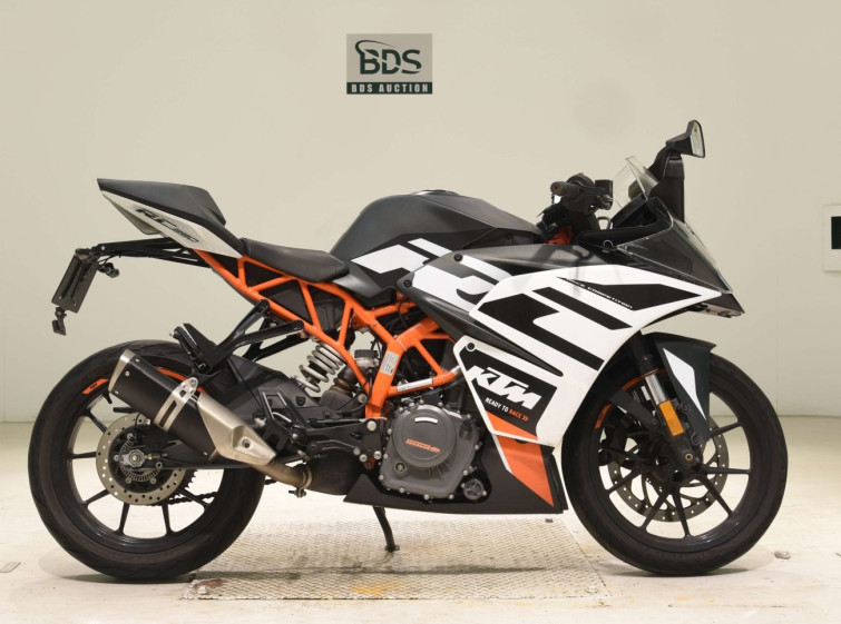 Мотоцикл KTM RC 390 с пробегом 12600 km