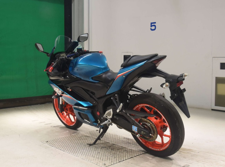 Мотоцикл Yamaha YZF-R25 з пробігом 30431 km з пробігом 30431 km