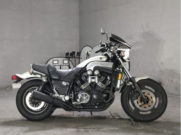 Мотоцикл Yamaha V-MAX1200 з пробігом 90011 km