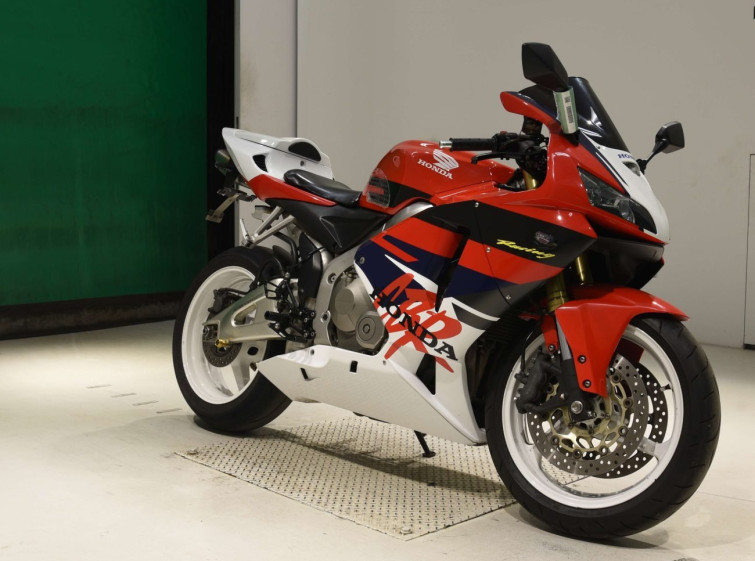 Мотоцикл Honda CBR600RR з пробігом 43992 km