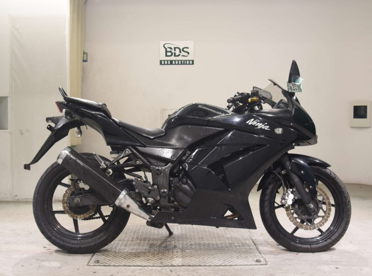 Мотоцикл Kawasaki NINJA250R с пробегом 32697 km