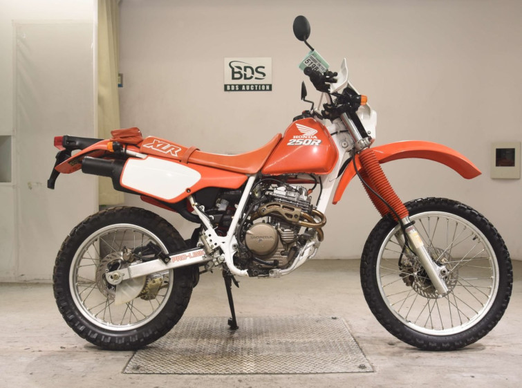 Мотоцикл Honda XLR250R з пробігом 2712 km