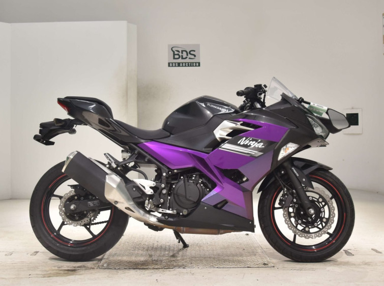 Мотоцикл Kawasaki NINJA250 с пробегом 11896 km