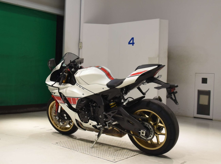 Мотоцикл Yamaha YZF-R1 с пробегом 10694 km