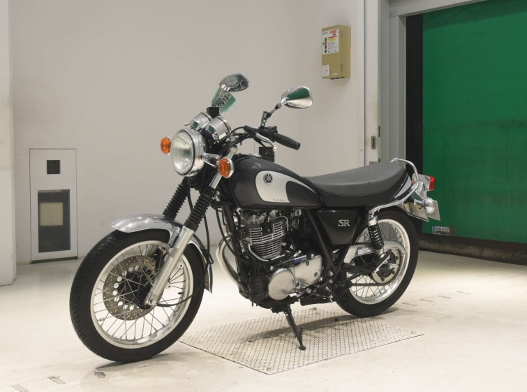 Мотоцикл Yamaha SR400 з пробігом 3992 km