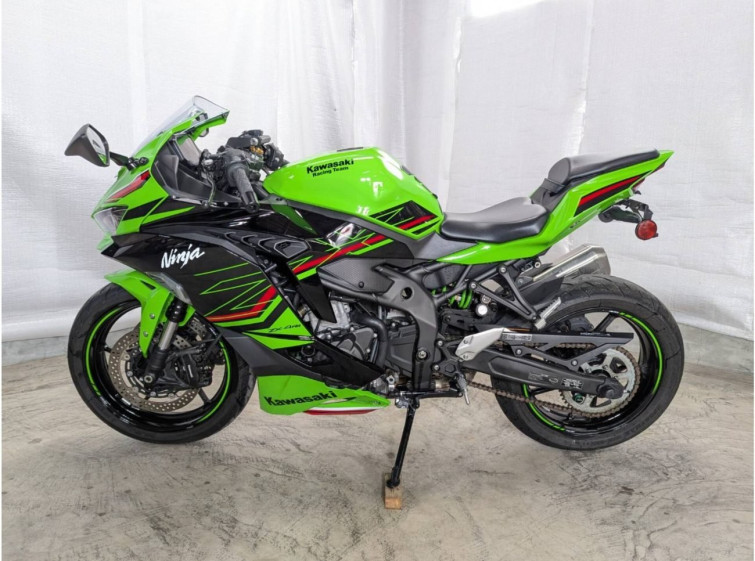 Мотоцикл Kawasaki NINJA ZX-4RR с пробегом 7180 km