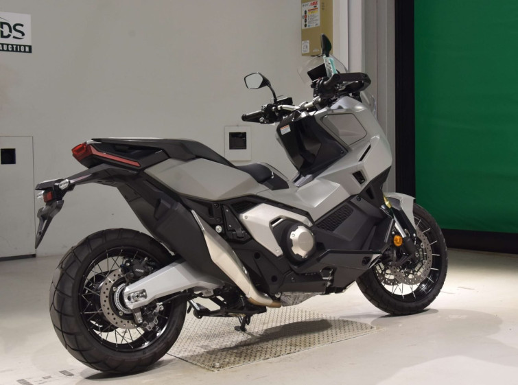 Мотоцикл Honda X-ADV750 з пробігом 3199 km