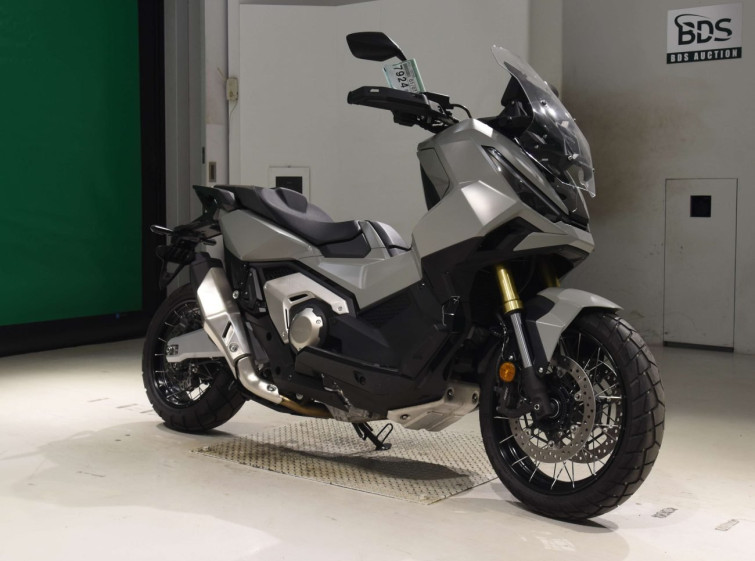 Мотоцикл Honda X-ADV750 з пробігом 3199 km