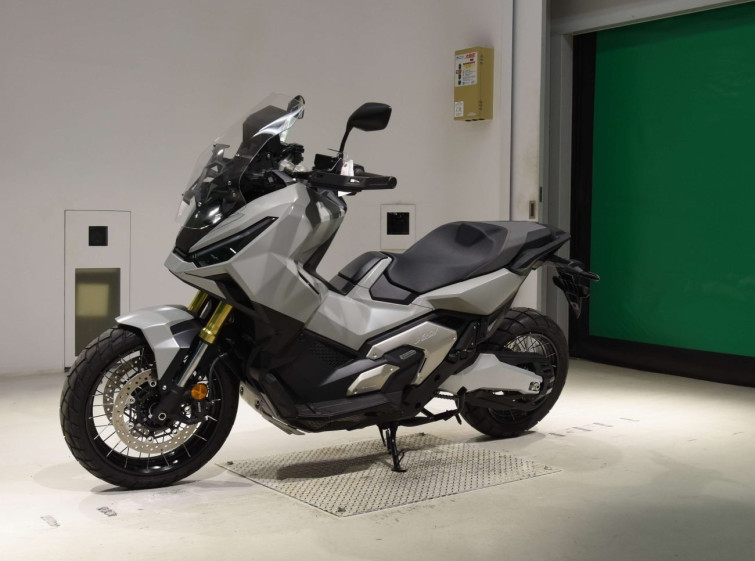 Мотоцикл Honda X-ADV750 з пробігом 3199 km