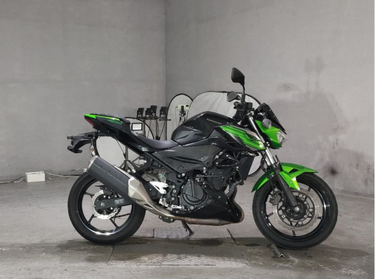Мотоцикл Kawasaki Z400 с пробегом 12298 km
