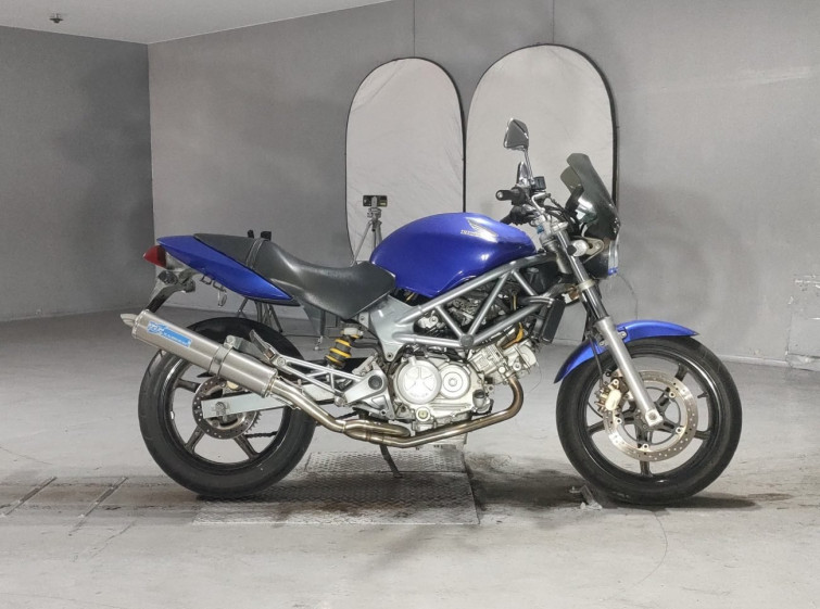 Мотоцикл Honda VTR250 з пробігом 98936 km