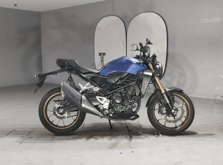 Мотоцикл Honda CB250R с пробегом 11929 km