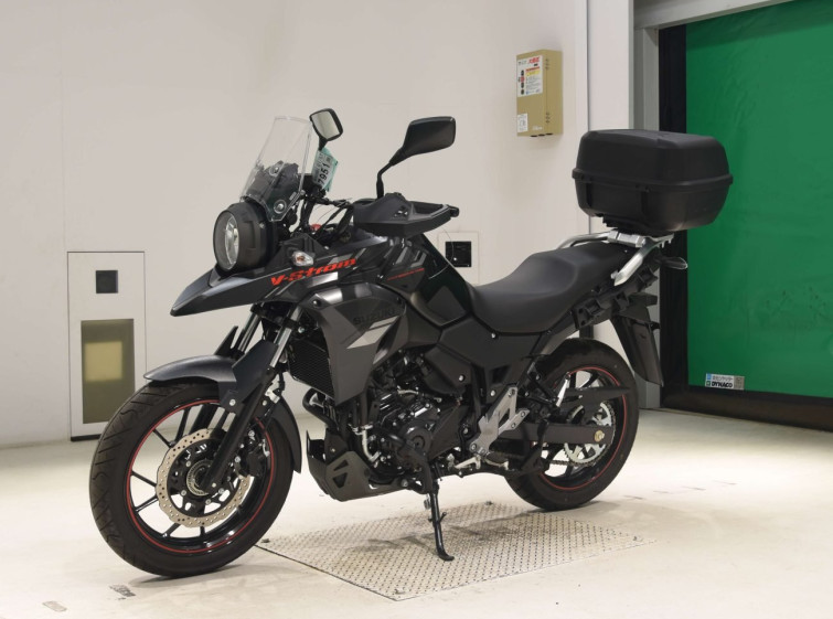 Мотоцикл Suzuki V-STROM DL250 з пробігом 2012 km