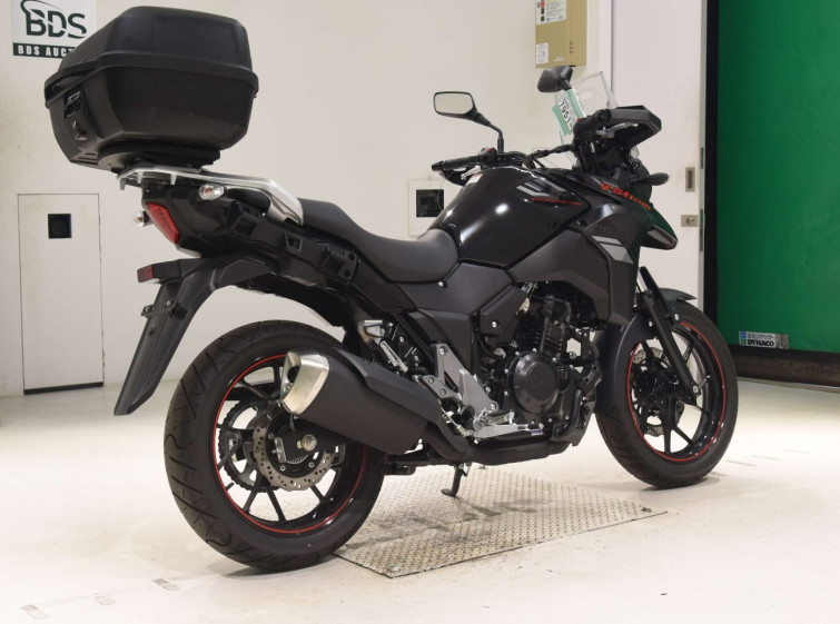 Мотоцикл Suzuki V-STROM DL250 з пробігом 2012 km