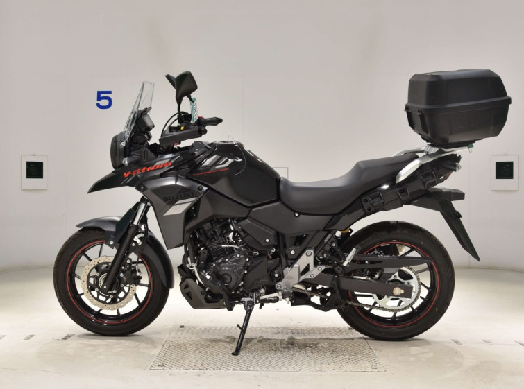 Мотоцикл Suzuki V-STROM DL250 з пробігом 2012 km