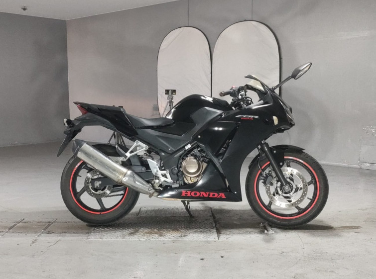 Мотоцикл Honda CBR250R з пробігом 34301 km
