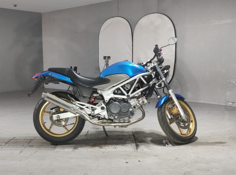 Мотоцикл Honda VTR250 з пробігом 50291 km