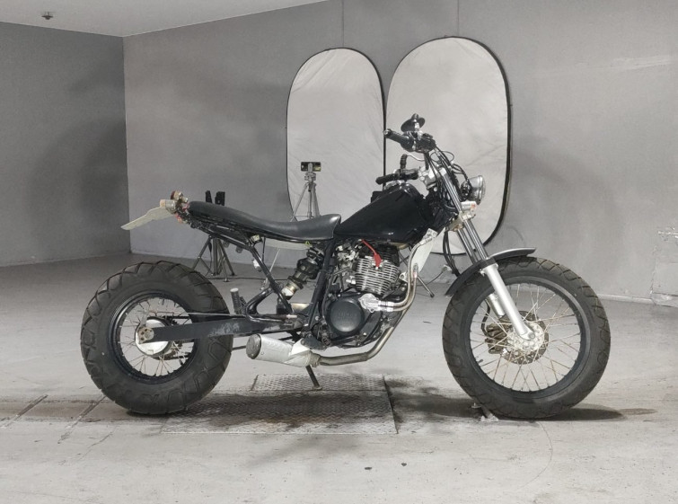 Мотоцикл Yamaha TW200 з пробігом 18962 km