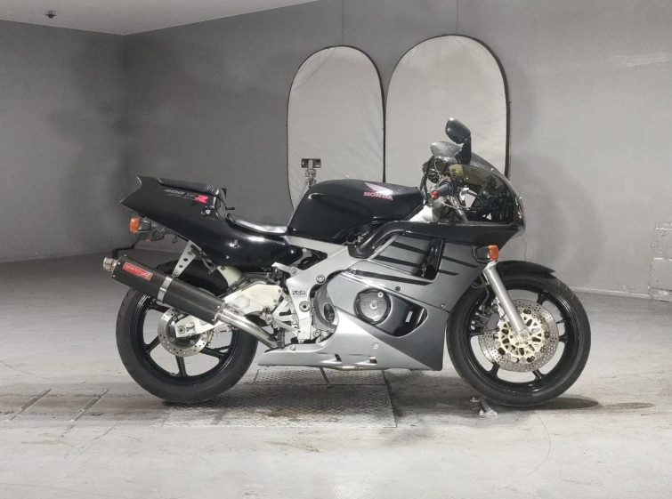 Мотоцикл Honda CBR400RR з пробігом 27763 km
