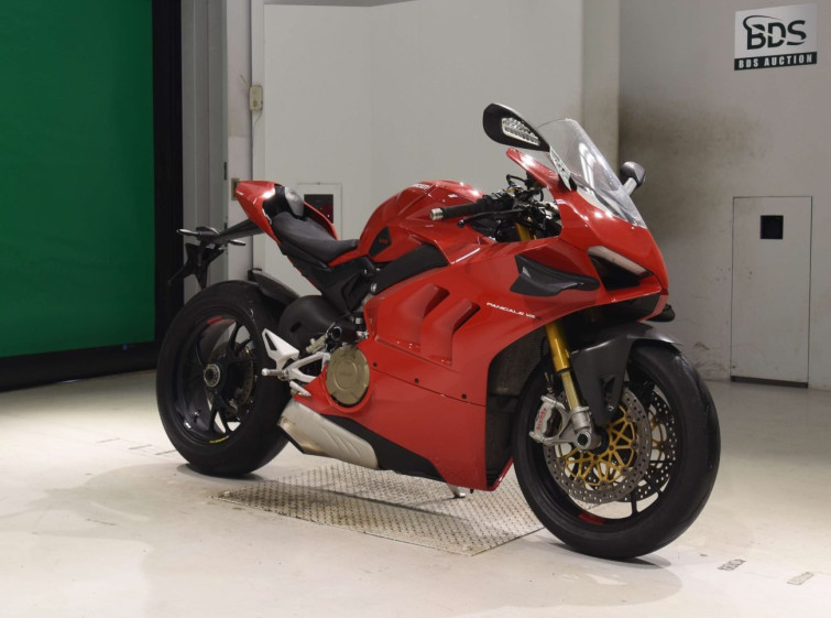 Мотоцикл Ducati PANIGALE V4S з пробігом 32453 km