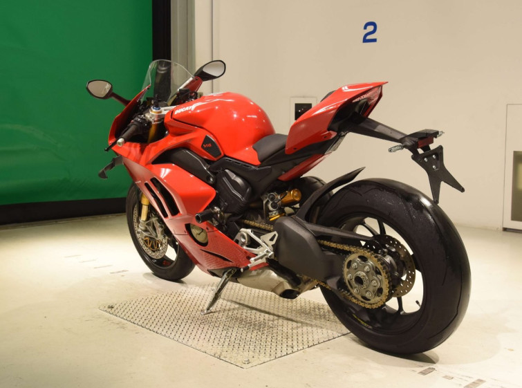 Мотоцикл Ducati PANIGALE V4S з пробігом 32453 km