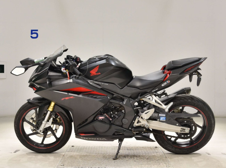 Мотоцикл Honda CBR250RRA з пробігом 42657 km