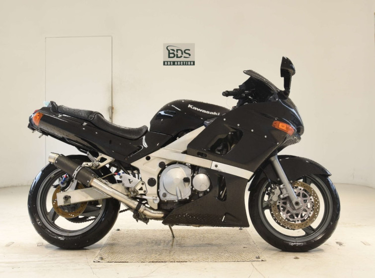 Мотоцикл Kawasaki ZZ-R400 с пробегом 56111 km