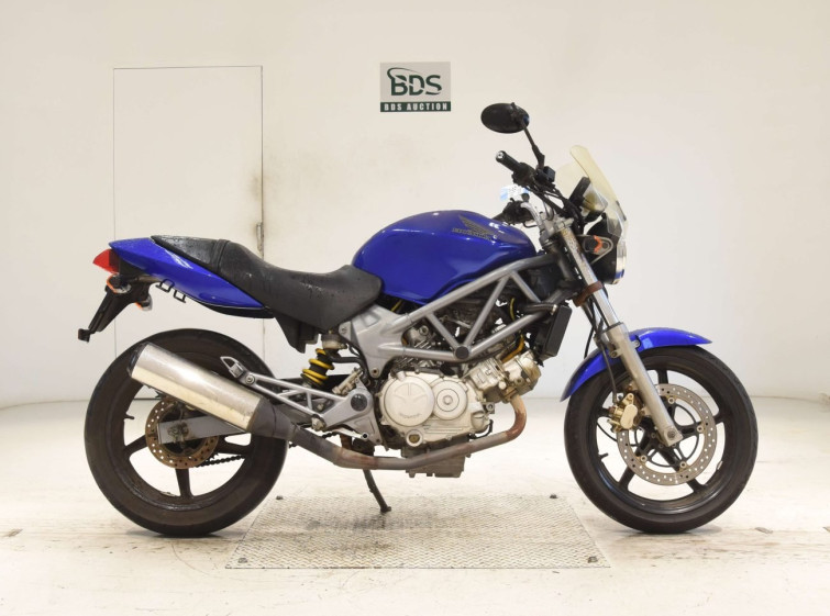 Мотоцикл Honda VTR250 з пробігом 36644 km