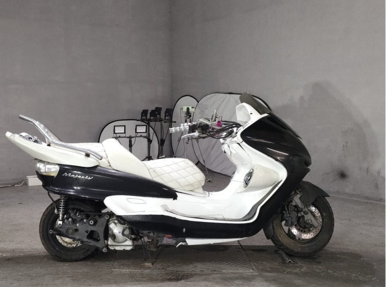 Мотоцикл Yamaha MAJESTY 250
