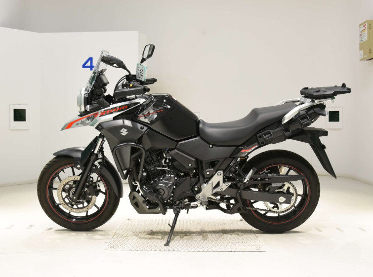 Мотоцикл Suzuki V-STROM DL250 с пробегом 8518 km