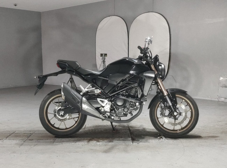 Мотоцикл Honda CB250R с пробегом 14186 km