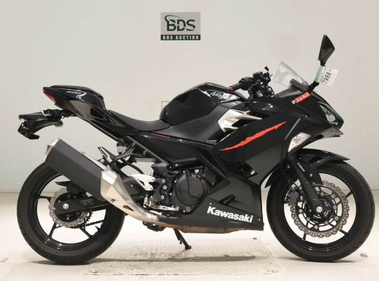 Мотоцикл Kawasaki NINJA400 с пробегом 14458 km