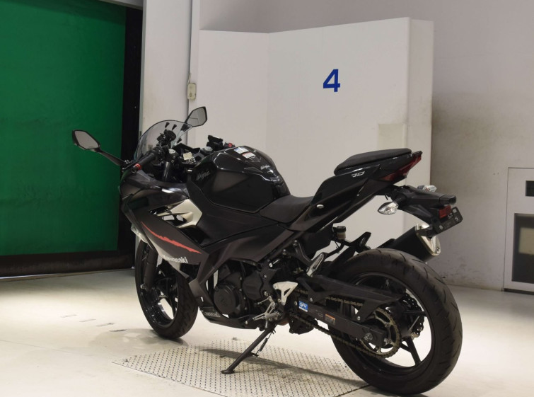 Мотоцикл Kawasaki NINJA400 с пробегом 14458 km