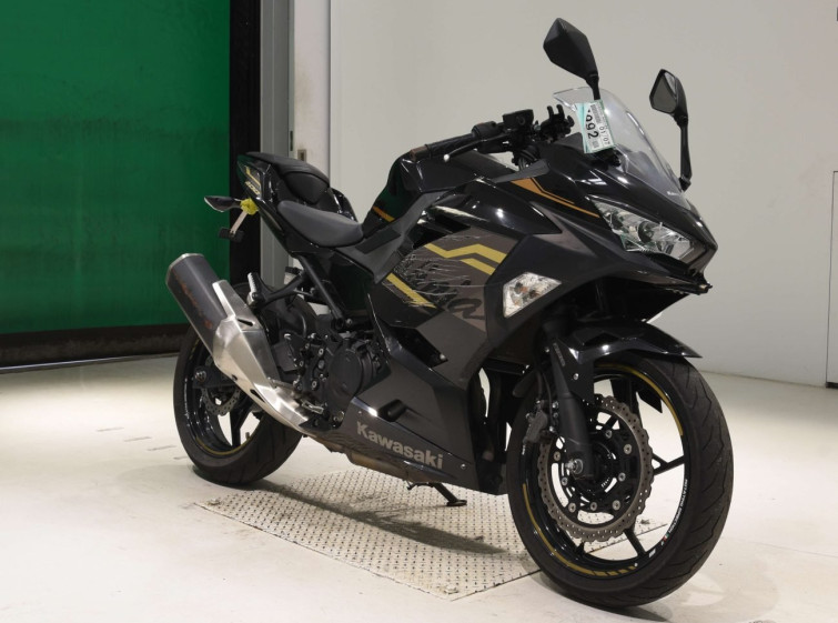 Мотоцикл Kawasaki NINJA400 с пробегом 31495 km